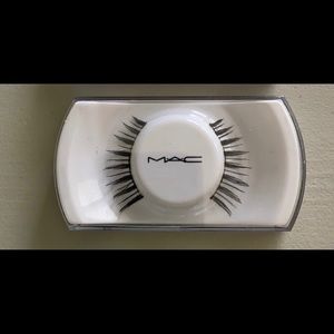 M•A•C | False Lashes | style #20